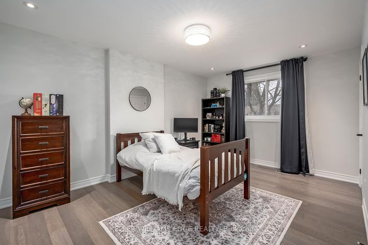 Photo 28 at 3270 Spruce Avenue, Roseland, Burlington