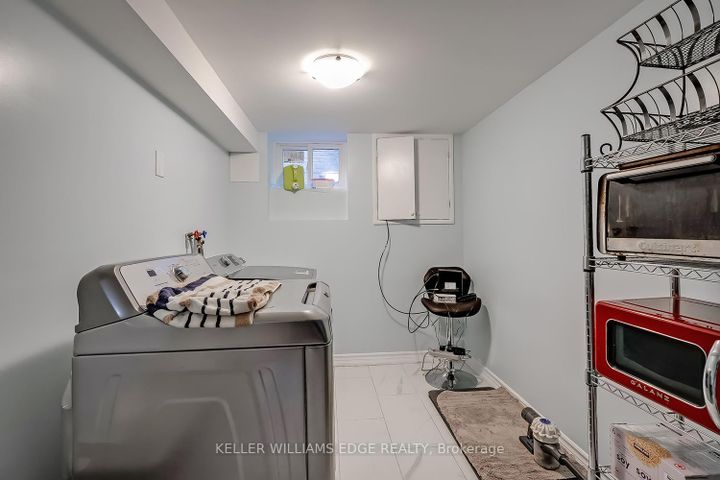 Photo 31 at 3270 Spruce Avenue, Roseland, Burlington