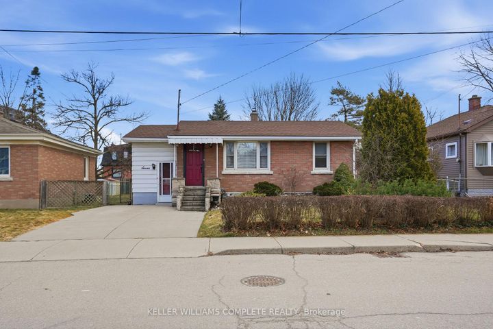 Photo 1 at 7 West 1st Street, Bonnington, Hamilton