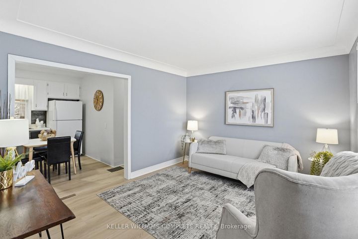 Photo 2 at 7 West 1st Street, Bonnington, Hamilton