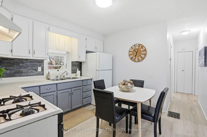 Photo 5 at 7 West 1st Street, Bonnington, Hamilton