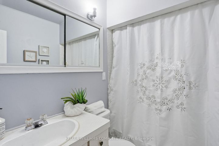 Photo 12 at 7 West 1st Street, Bonnington, Hamilton