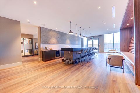 Photo 3 at 1402 - 2545 Simcoe Street N, Windfields, Oshawa