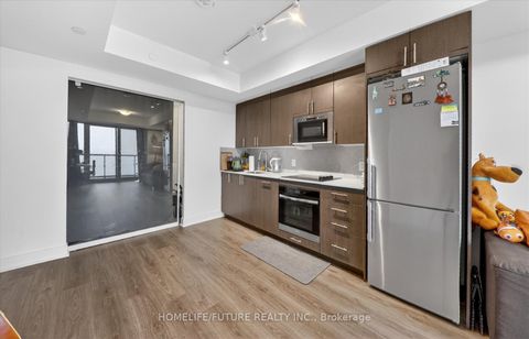 Photo 10 at 1402 - 2545 Simcoe Street N, Windfields, Oshawa