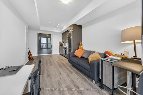 Photo 13 at 1402 - 2545 Simcoe Street N, Windfields, Oshawa