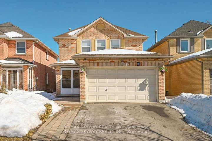 Photo 2 at 117 Richvale Drive S, Heart Lake East, Brampton