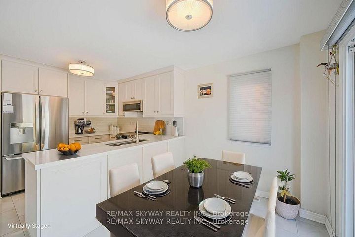 Photo 16 at 117 Richvale Drive S, Heart Lake East, Brampton