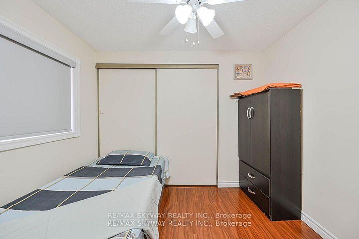 Photo 30 at 117 Richvale Drive S, Heart Lake East, Brampton