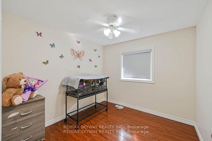 Photo 32 at 117 Richvale Drive S, Heart Lake East, Brampton