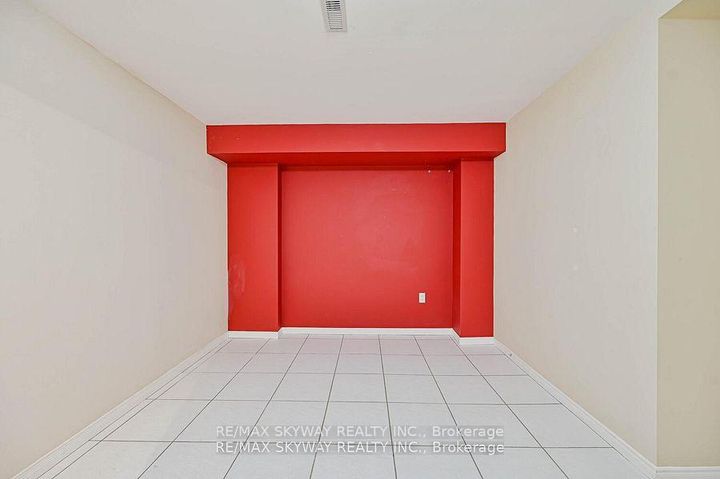 Photo 41 at 117 Richvale Drive S, Heart Lake East, Brampton