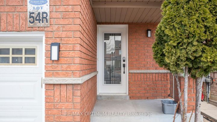 Photo 1 at 9 Ridgefield Court, Vales of Castlemore, Brampton