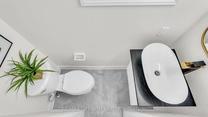 Photo 20 at 9 Ridgefield Court, Vales of Castlemore, Brampton