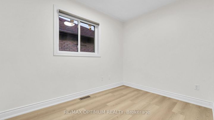 Photo 29 at 9 Ridgefield Court, Vales of Castlemore, Brampton