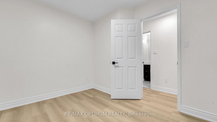 Photo 30 at 9 Ridgefield Court, Vales of Castlemore, Brampton