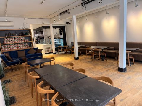 Photo 4 at 334 Dundas Street W, Chinatown, Toronto