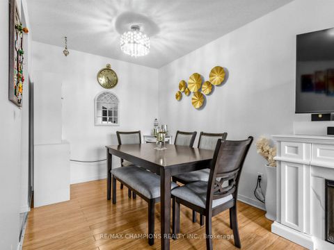 Photo 4 at 8 Cliff Fernway, Don Valley Village, Toronto