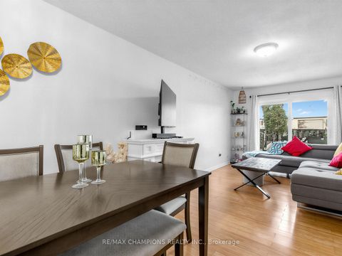 Photo 5 at 8 Cliff Fernway, Don Valley Village, Toronto