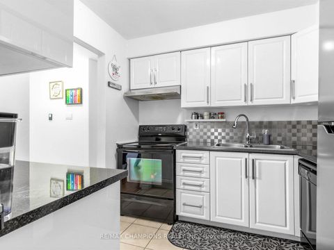 Photo 9 at 8 Cliff Fernway, Don Valley Village, Toronto