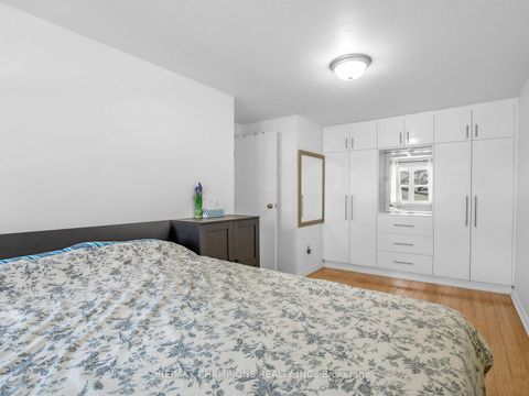 Photo 18 at 8 Cliff Fernway, Don Valley Village, Toronto