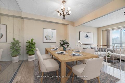 Photo 6 at 82 Poplar Crescent, Aurora Highlands, Aurora