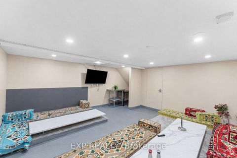 Photo 17 at 977 O'Connor Drive, Parkview, Toronto