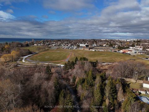 Photo 3 at 1464 Wecker Drive, Lakeview, Oshawa