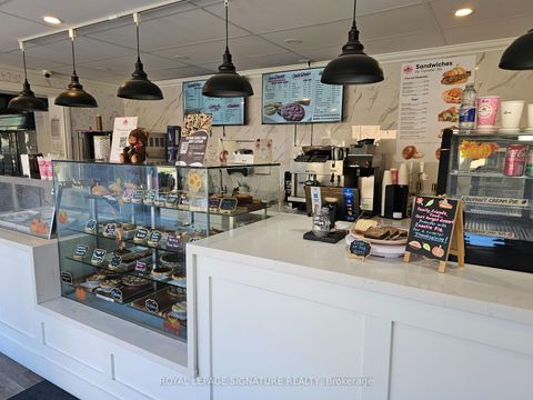 Photo 1 at 1639 Bayview Avenue, Leaside, Toronto