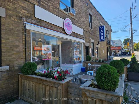 Photo 6 at 1639 Bayview Avenue, Leaside, Toronto