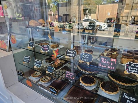 Photo 7 at 1639 Bayview Avenue, Leaside, Toronto