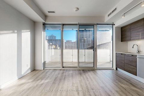 Photo 10 at 703 - 28 Wellesley Street E, Yonge Corridor, Toronto