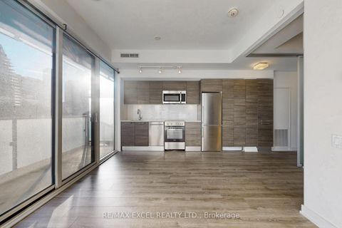 Photo 12 at 703 - 28 Wellesley Street E, Yonge Corridor, Toronto