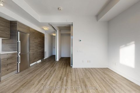 Photo 14 at 703 - 28 Wellesley Street E, Yonge Corridor, Toronto