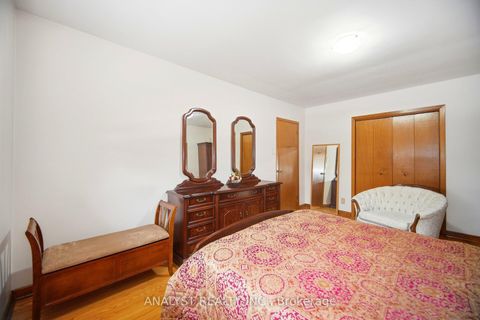 Photo 21 at 15 Debby Court, Pelmo Park W4, Toronto