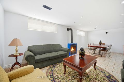 Photo 36 at 15 Debby Court, Pelmo Park W4, Toronto