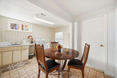 Photo 37 at 15 Debby Court, Pelmo Park W4, Toronto