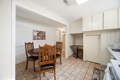 Photo 38 at 15 Debby Court, Pelmo Park W4, Toronto