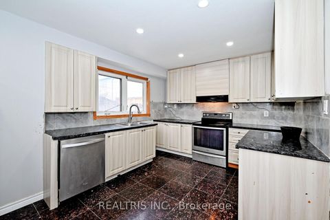 Photo 9 at 622 The Queensway, Queensway, Toronto