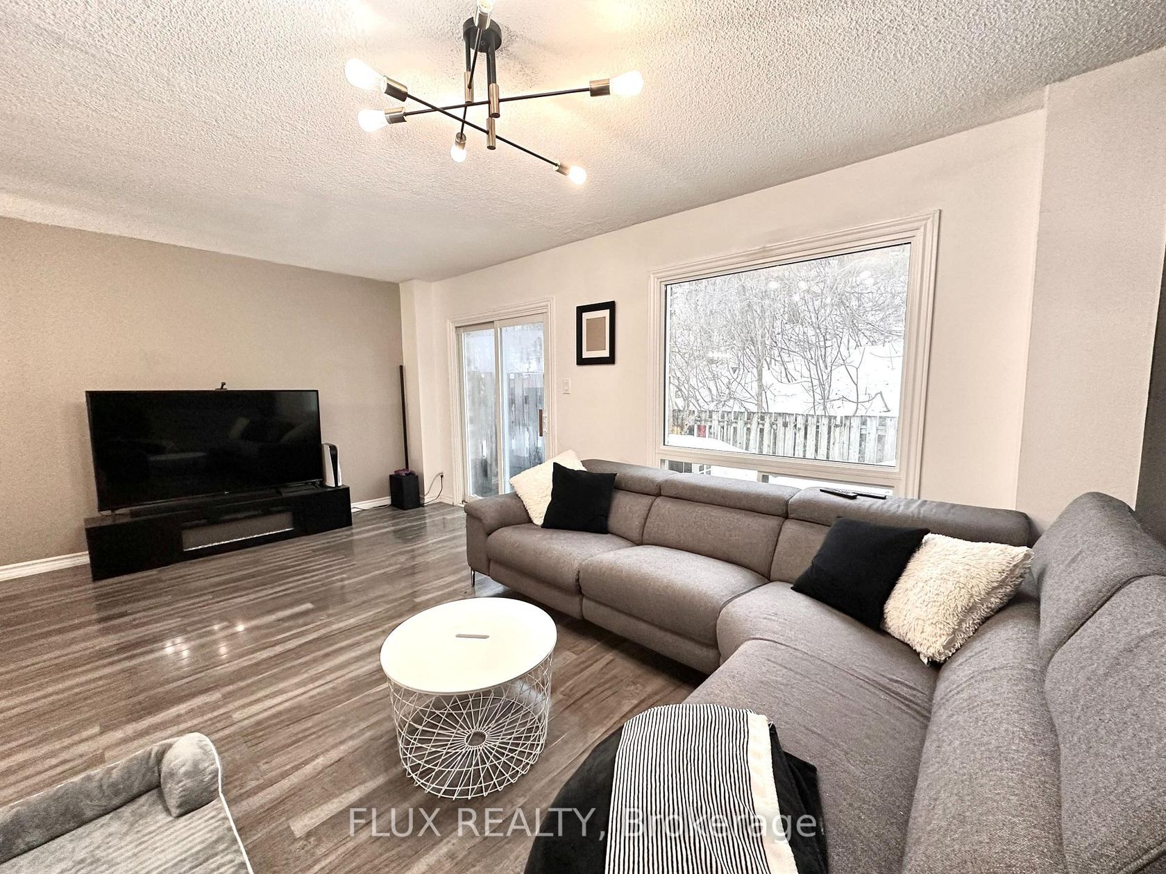 32 - 52 Adelaide Street, Allandale, Barrie photo 3