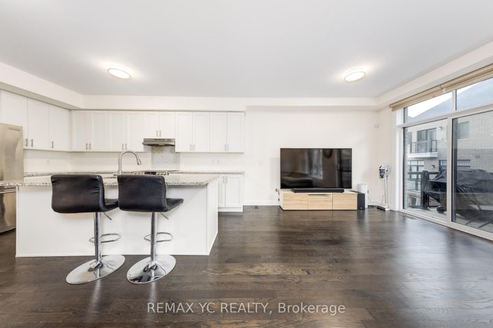 Photo 6 at 33 Duncombe Lane, South Richvale, Richmond Hill