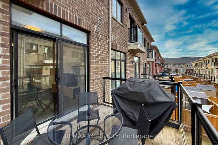 Photo 27 at 33 Duncombe Lane, South Richvale, Richmond Hill