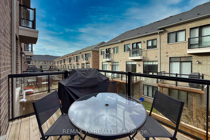 Photo 29 at 33 Duncombe Lane, South Richvale, Richmond Hill