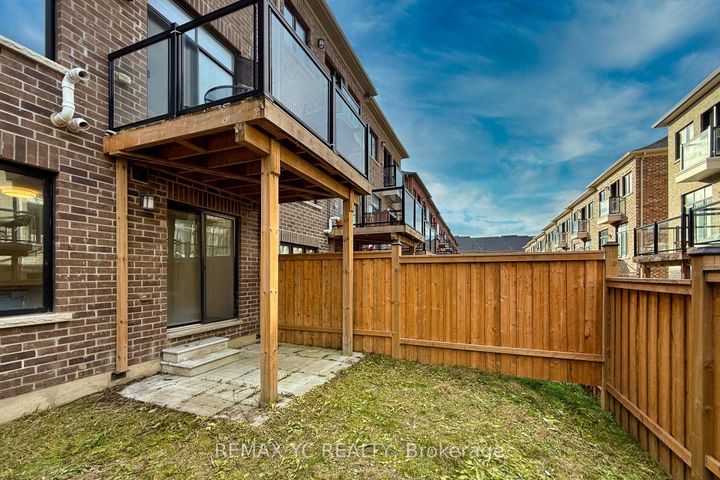 Photo 32 at 33 Duncombe Lane, South Richvale, Richmond Hill