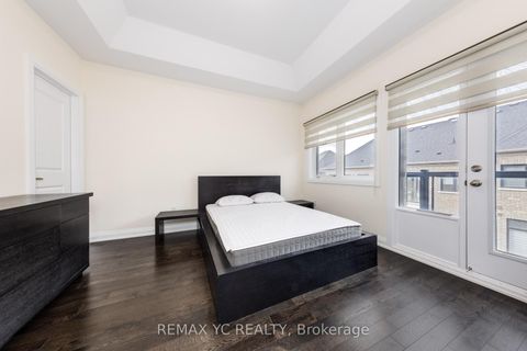 Photo 12 at 33 Duncombe Lane, South Richvale, Richmond Hill