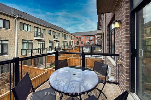 Photo 30 at 33 Duncombe Lane, South Richvale, Richmond Hill