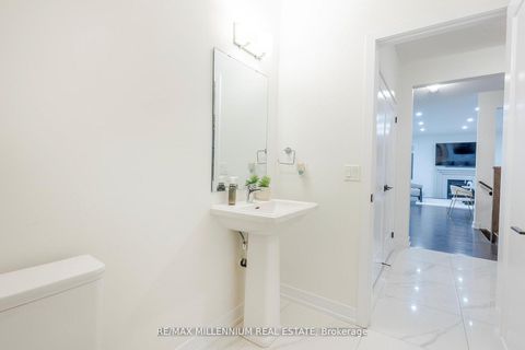 Photo 8 at 1011 Dyas Avenue, Kedron, Oshawa