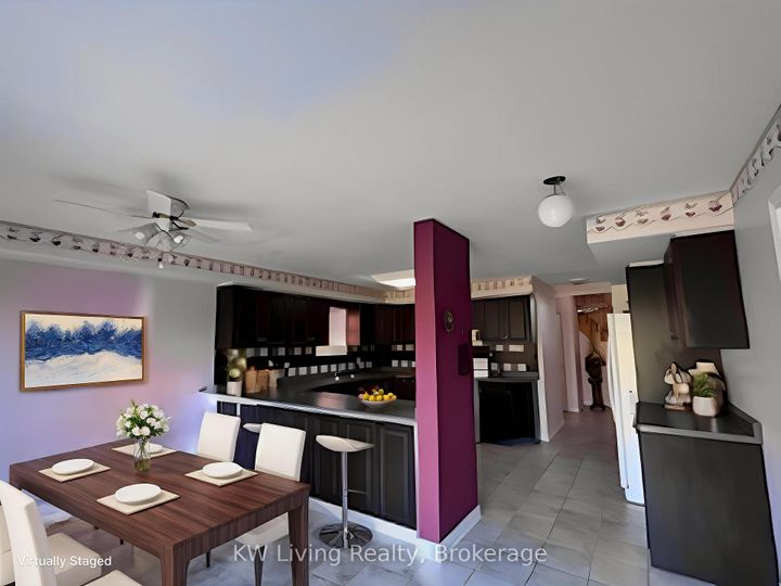 Photo 6 at 7481 Doverwood Drive, Meadowvale, Mississauga