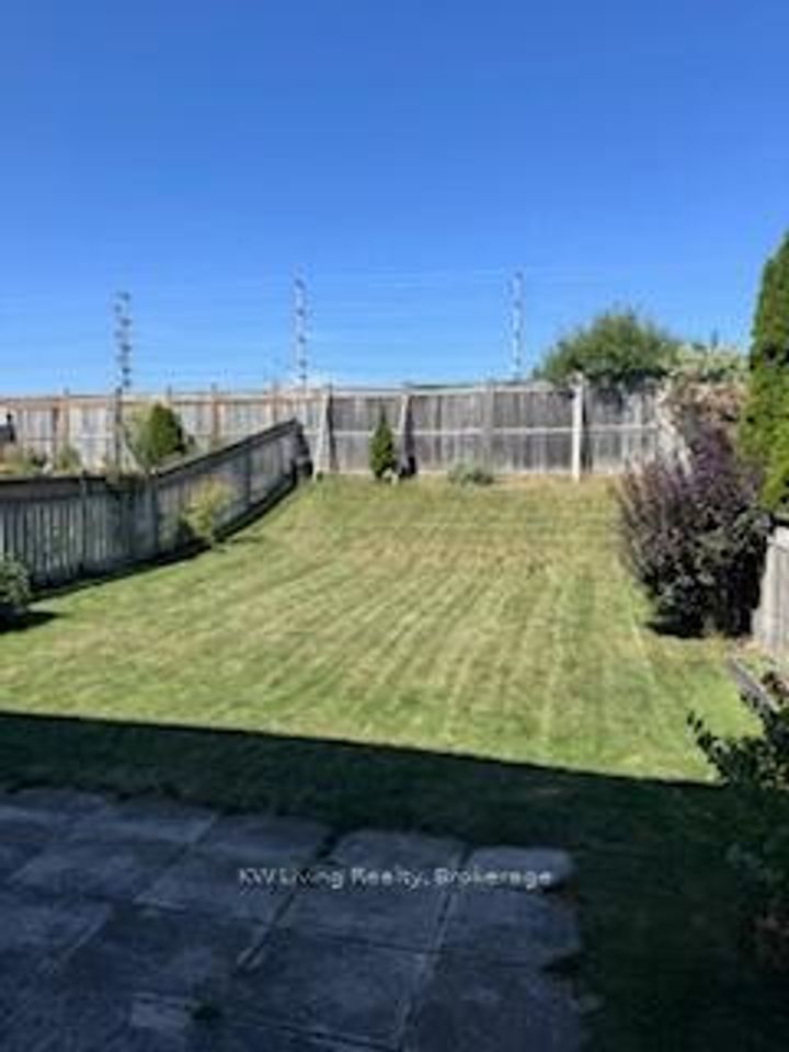 Photo 12 at 7481 Doverwood Drive, Meadowvale, Mississauga