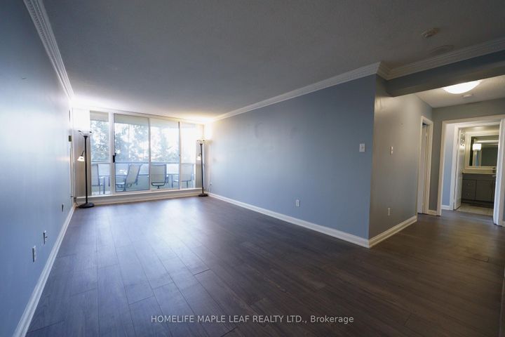 Photo 4 at 407 - 24 Hanover Road, Queen Street Corridor, Brampton