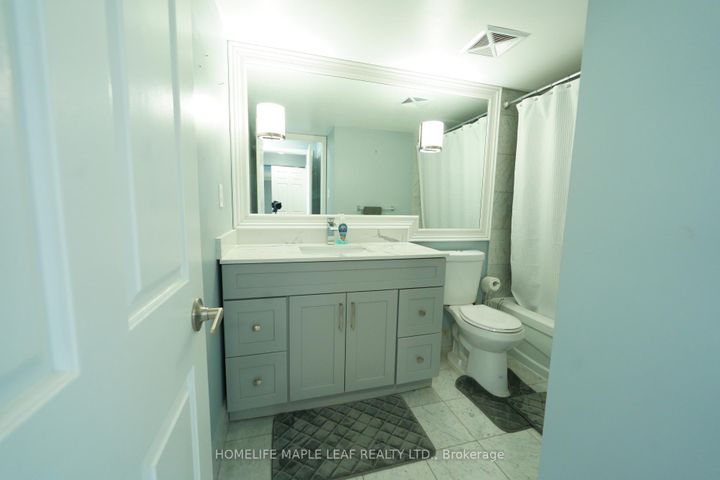 Photo 14 at 407 - 24 Hanover Road, Queen Street Corridor, Brampton