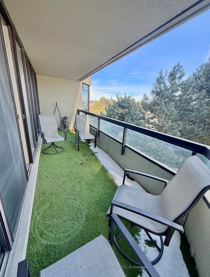 Photo 18 at 407 - 24 Hanover Road, Queen Street Corridor, Brampton